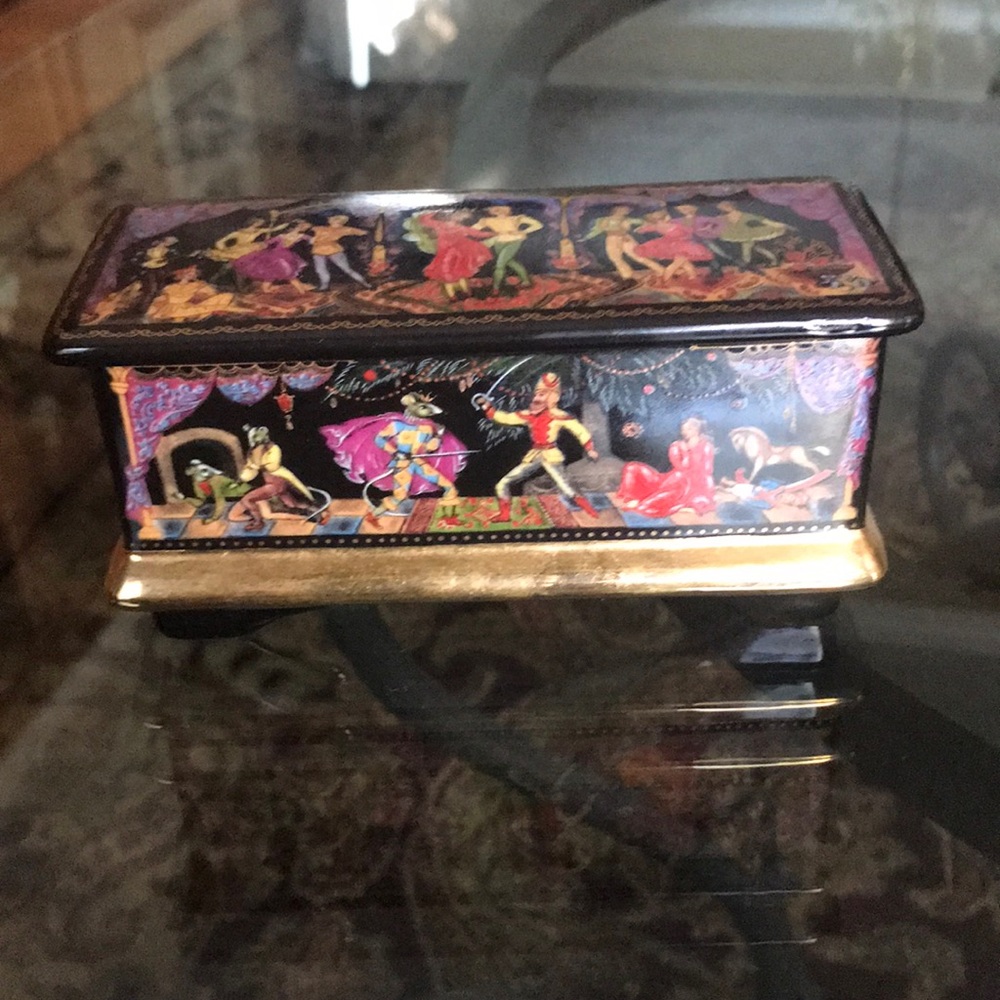 Small Russian music box-